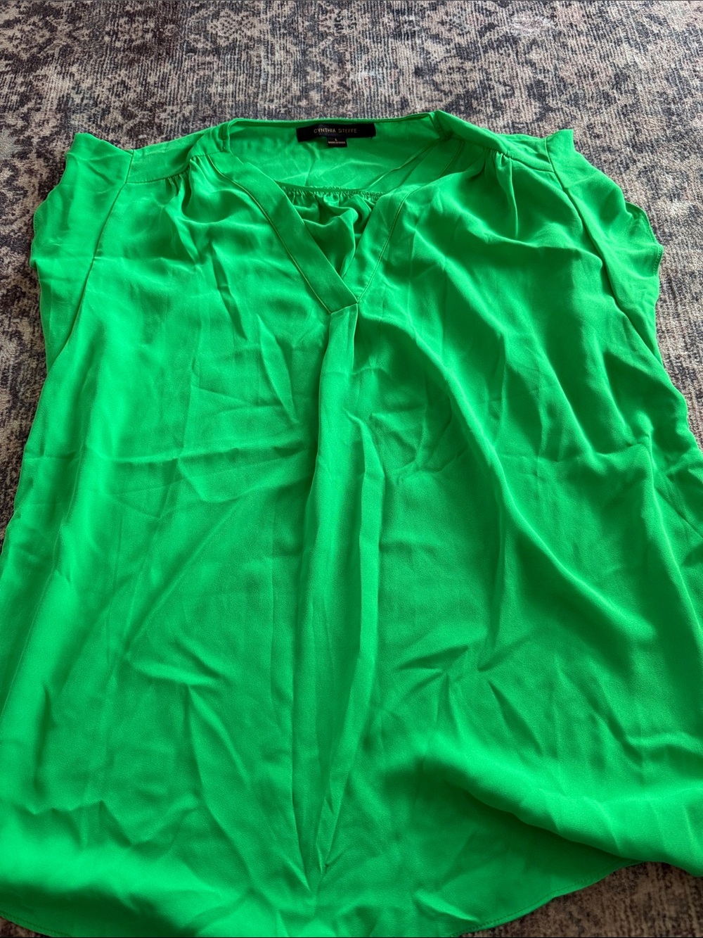 Cynthia Steffe Neon Green V-Neck Cap-Sleeve Blouse